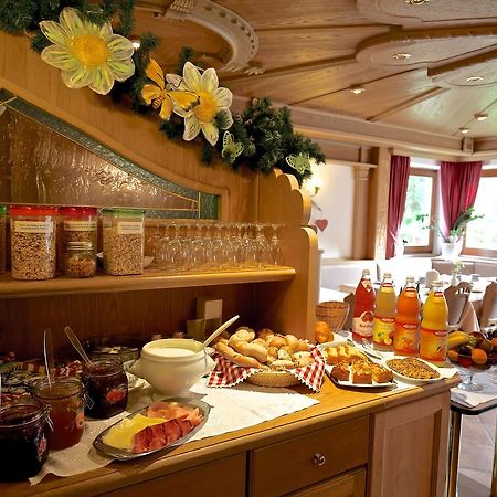 Hotel Val セルヴァ・ディ・ヴァル・ガルデーナ エクステリア 写真