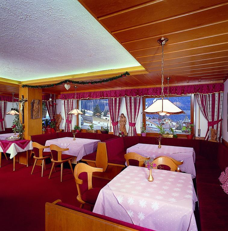 Hotel Val セルヴァ・ディ・ヴァル・ガルデーナ エクステリア 写真
