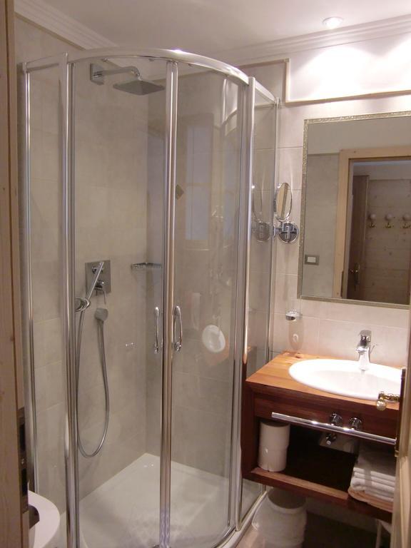 Hotel Val セルヴァ・ディ・ヴァル・ガルデーナ 部屋 写真
