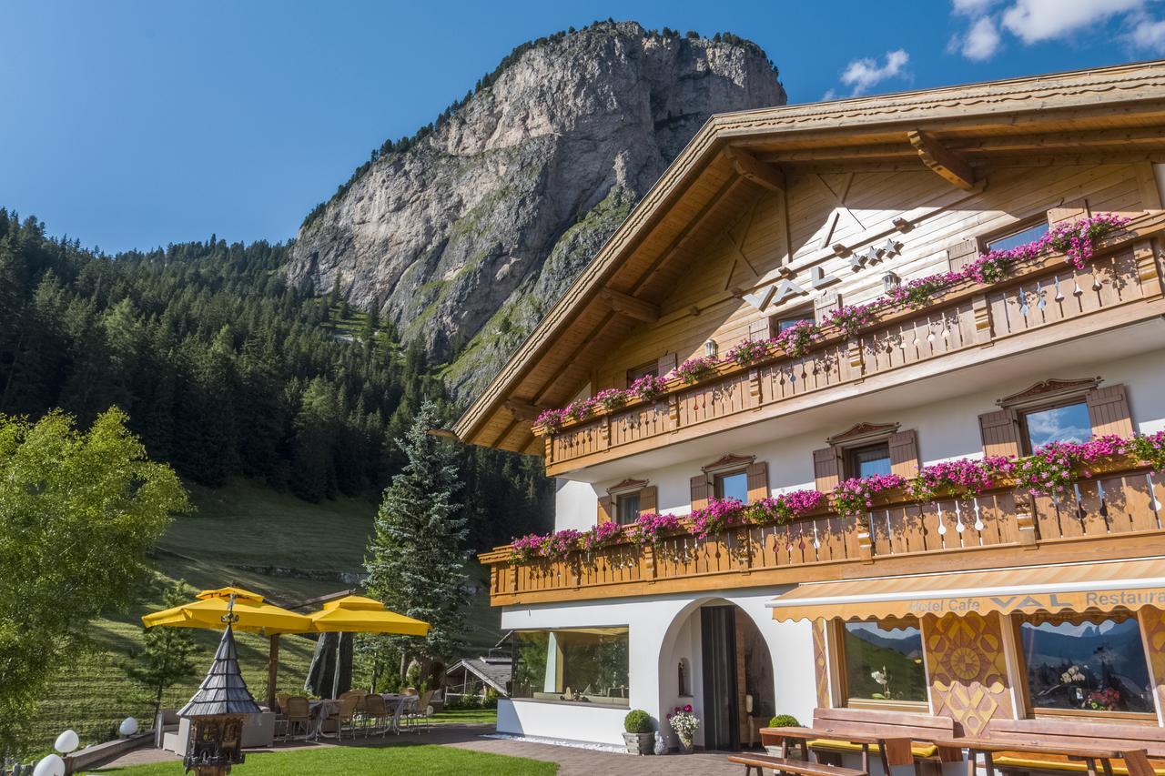 Hotel Val セルヴァ・ディ・ヴァル・ガルデーナ エクステリア 写真